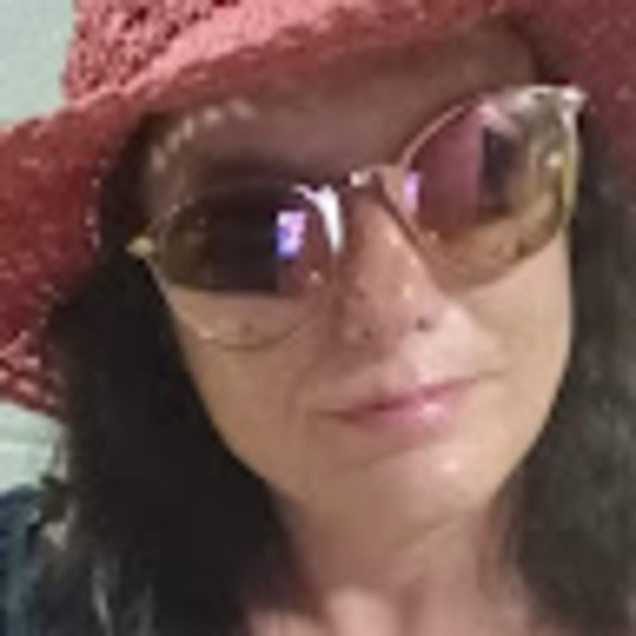 Meet your Posher, Miranda - Picture 1 of 1